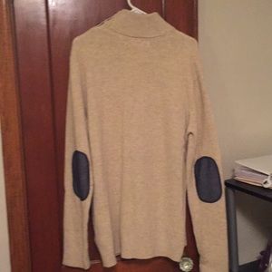 Men’s tan/cream color sweater by H&M’s L.O.G.G.